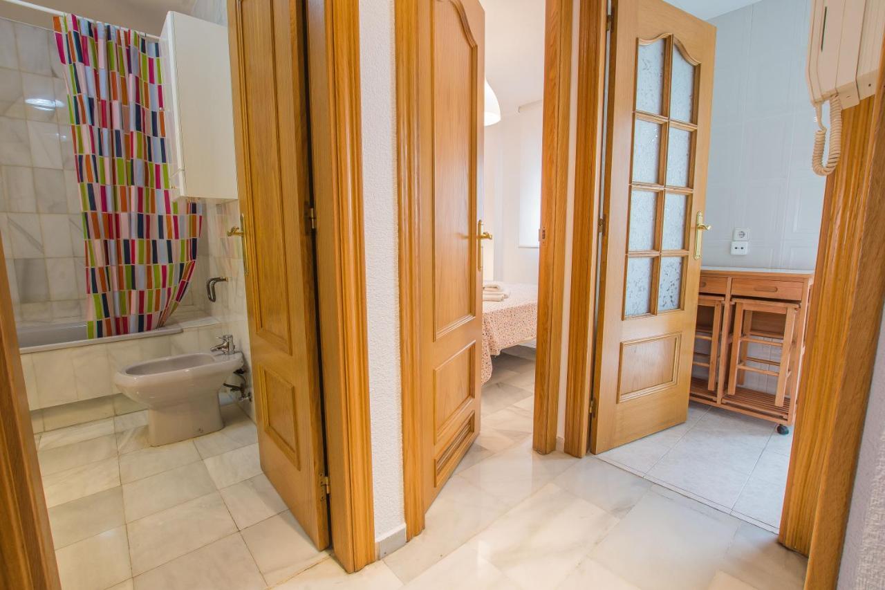 Ibericabeds Rejas Basic Appartement Granada Buitenkant foto