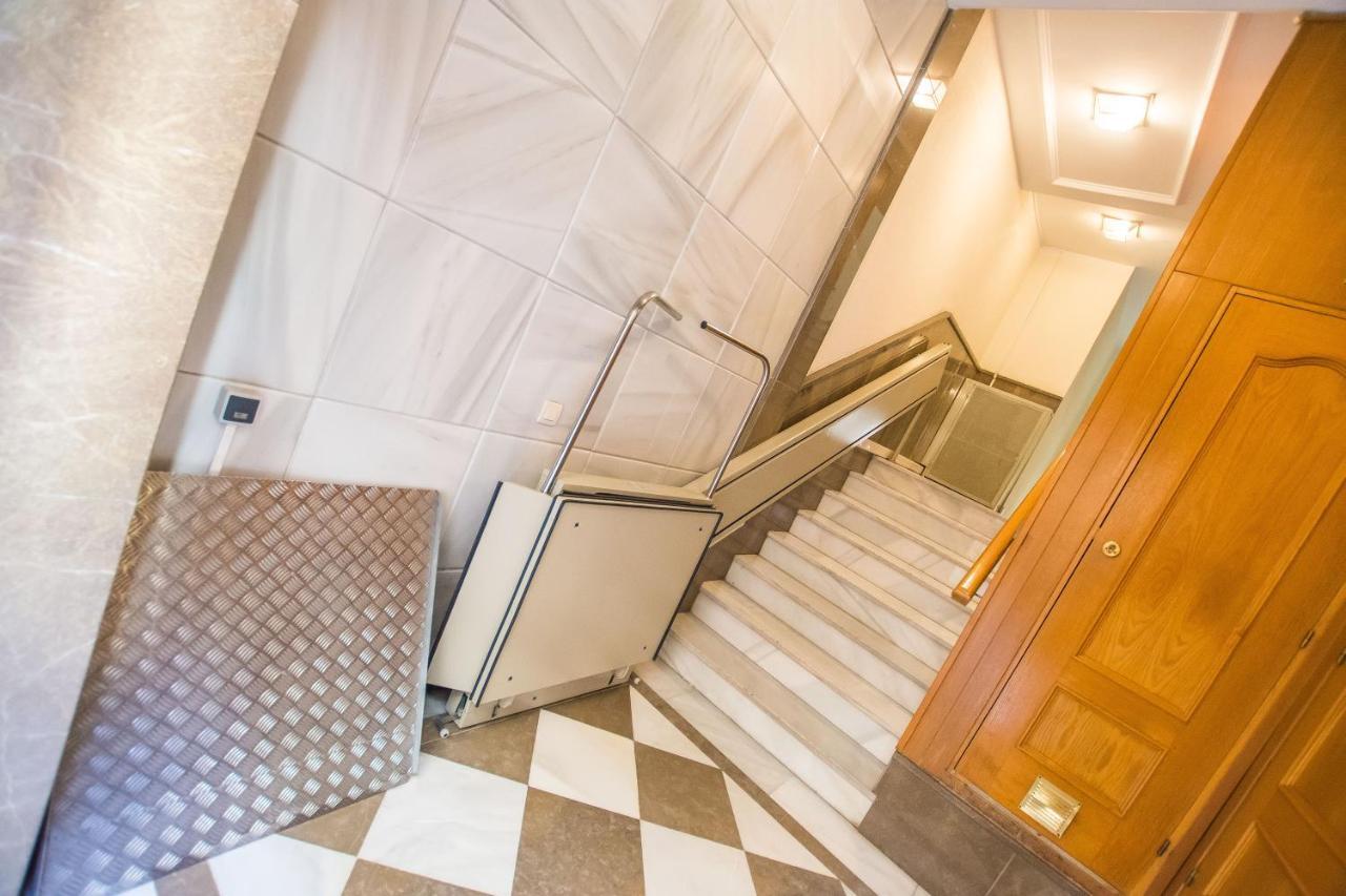 Ibericabeds Rejas Basic Appartement Granada Buitenkant foto